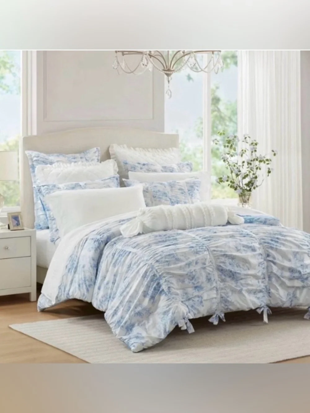 NIP - Floral Comforter Set with LoveShack feel - Twin XL - perfect for college!